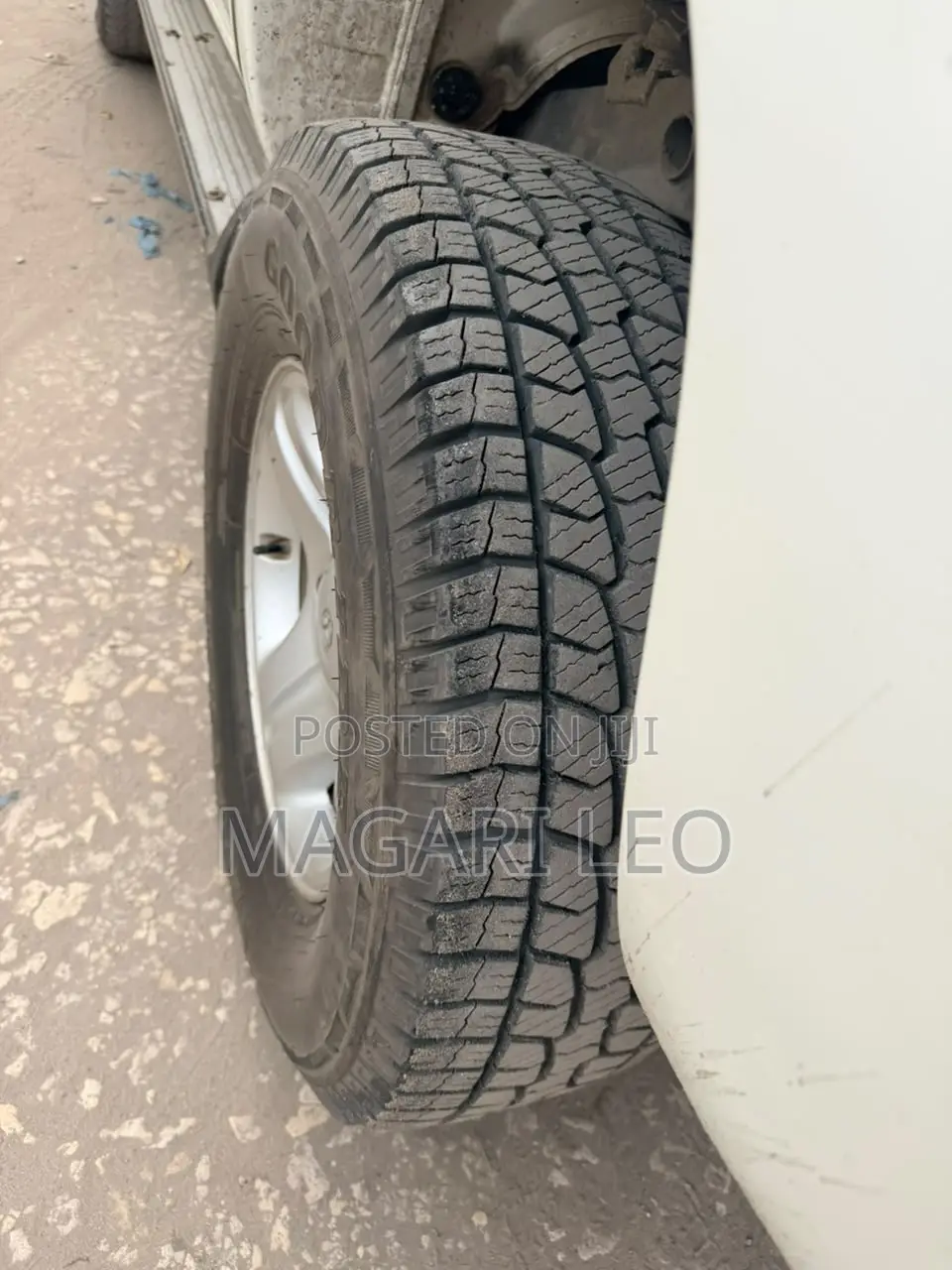 Toyota Hilux 2021 White
