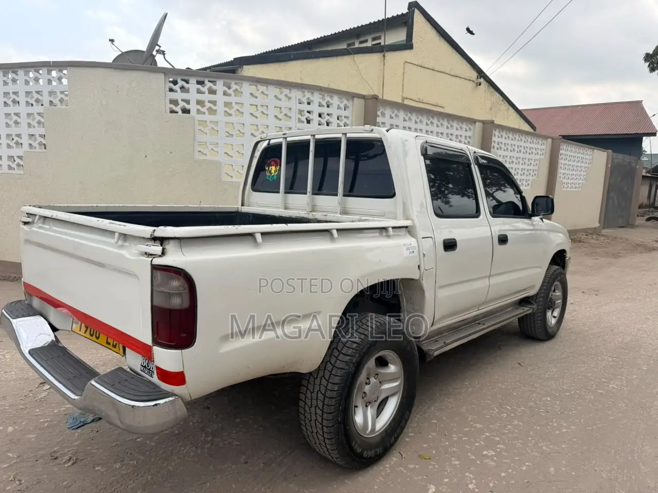 Toyota Hilux 2021 White