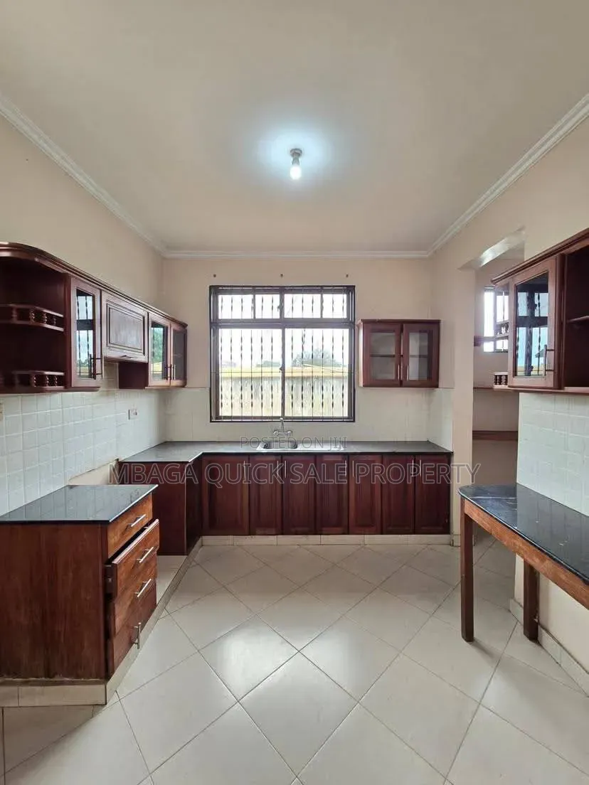 2bdrm House in Mikocheni for rent