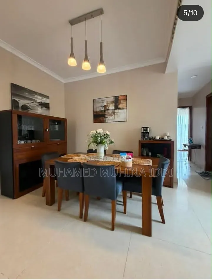 Furnished 2bdrm Apartment in Oyster Bay for rent