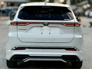 Toyota Harrier 2.0 2021 White