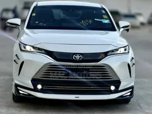 Toyota Harrier 2.0 2021 White