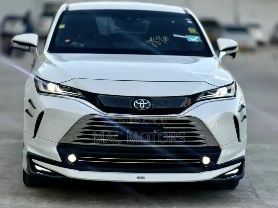 Toyota Harrier 2.0 2021 White