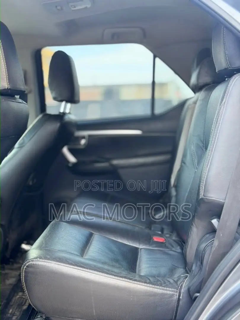 Toyota Fortuner 2.4 D AWD 2018 Gray