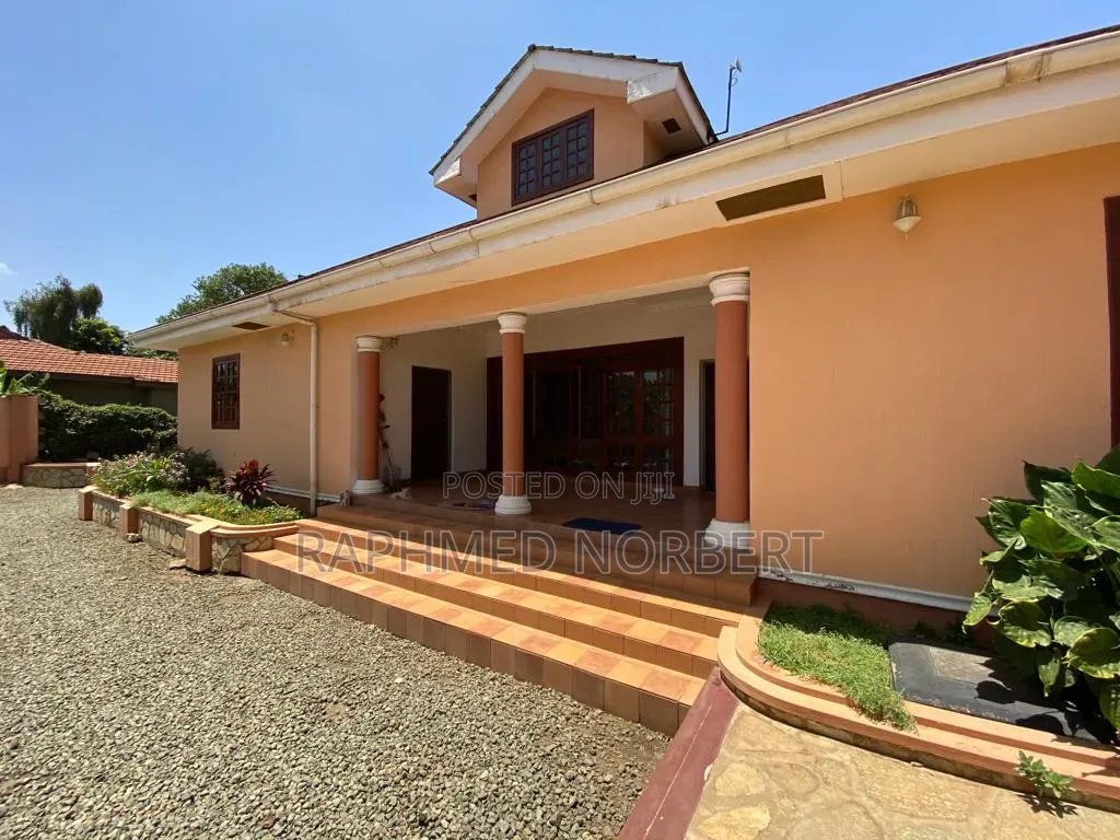 5bdrm House in Tanzania Realestates, Njiro for sale