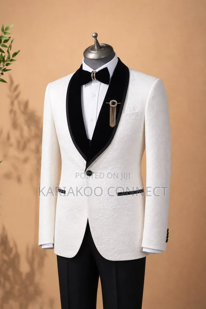 Sharp Lock Fashion