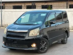Toyota Noah 2009 Black