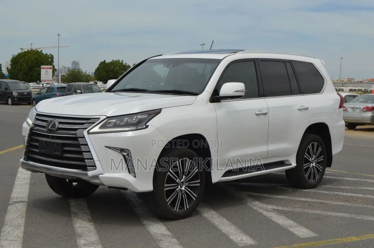 Lexus LX 570 (5 seats) AWD 2019 White