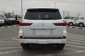 Lexus LX 570 (5 seats) AWD 2019 White