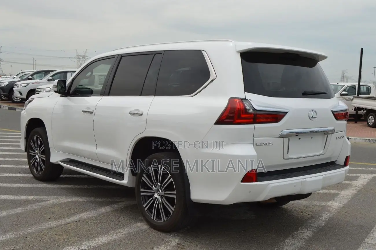 Lexus LX 570 (5 seats) AWD 2019 White