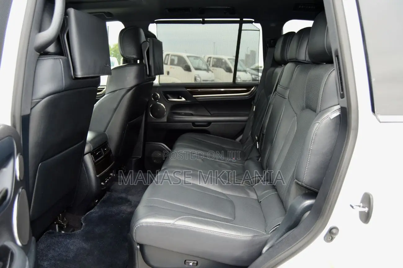 Lexus LX 570 (5 seats) AWD 2019 White