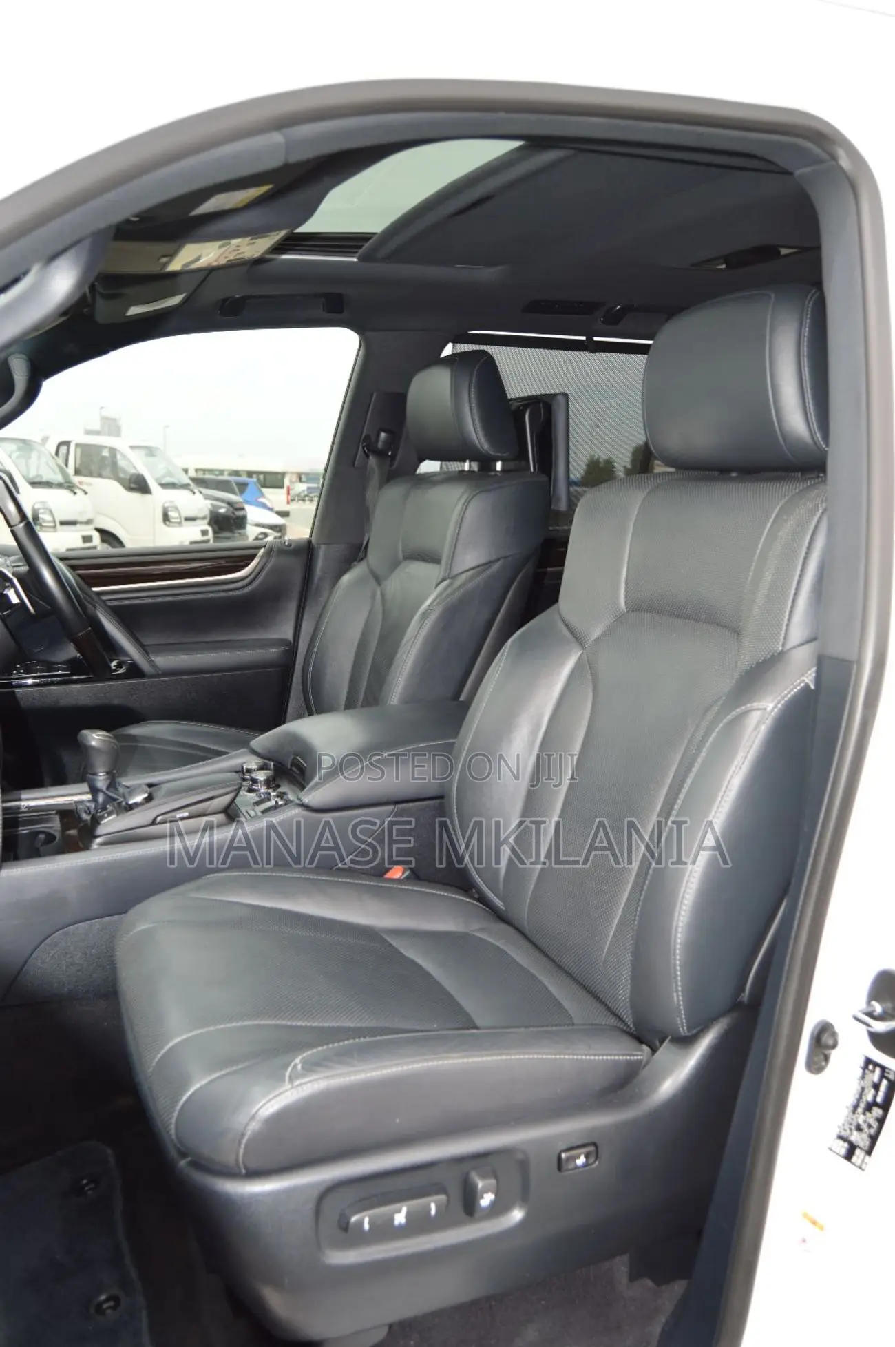 Lexus LX 570 (5 seats) AWD 2019 White