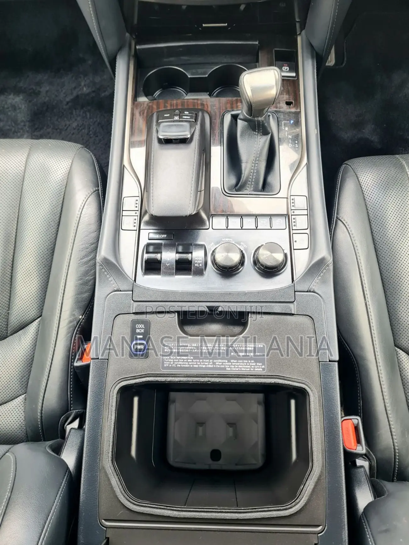 Lexus LX 570 (5 seats) AWD 2019 White