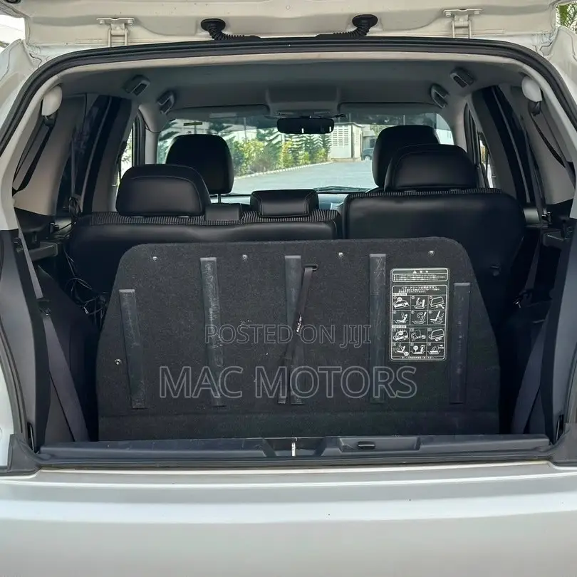 Mitsubishi Outlander 2012 White