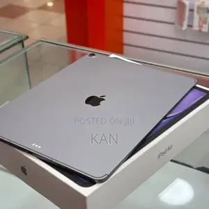 New Apple iPad Air 11 (2026) 256 GB