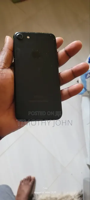 Apple iPhone 7 32 GB Black