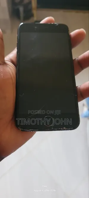 Apple iPhone 7 32 GB Black