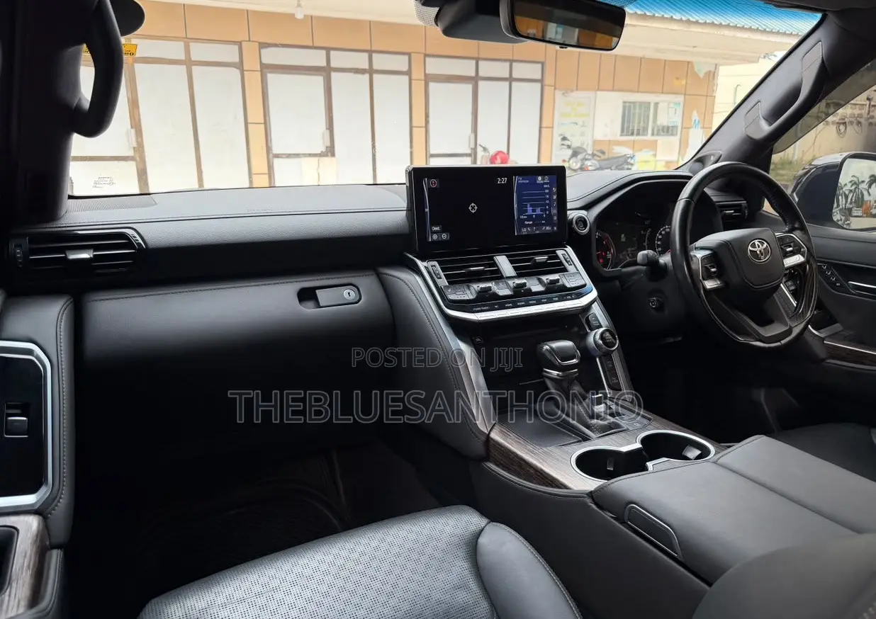 Toyota Land Cruiser 2023 Black