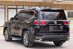 Toyota Land Cruiser 2023 Black