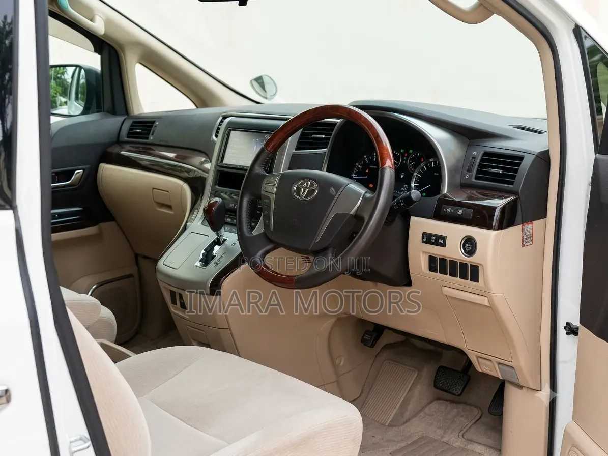 Toyota Vellfire 2009 White