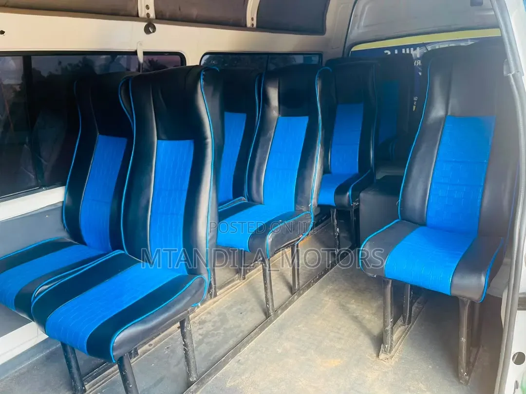 Toyota HiAce 2002 White