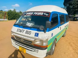 Toyota HiAce 2002 White