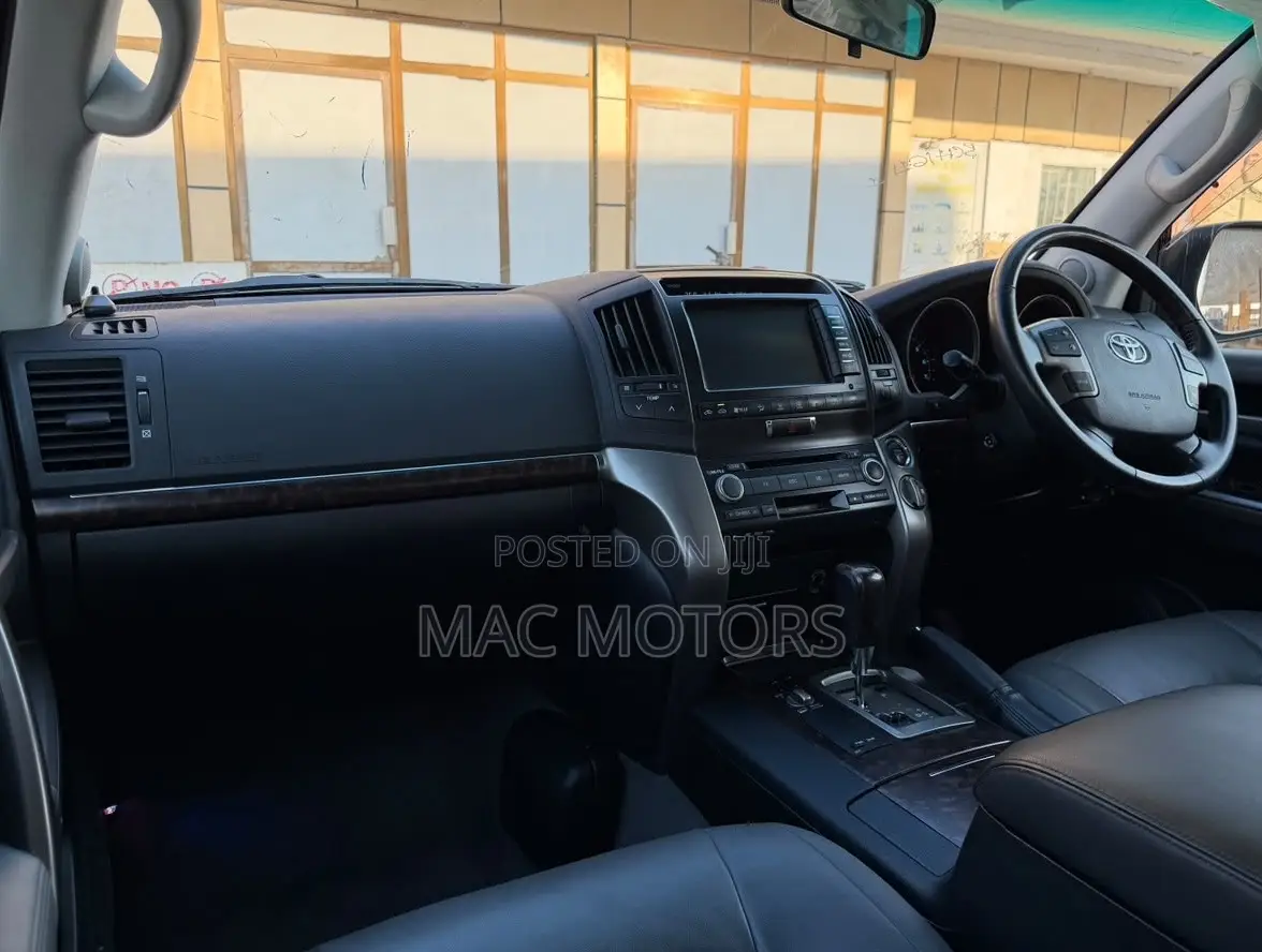 Toyota Land Cruiser 2008 Gold