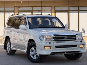 Toyota Land Cruiser HDJ 100 2001 White