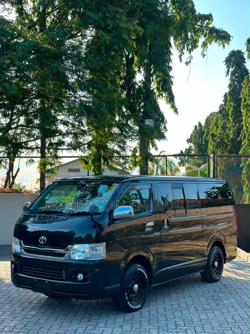 Toyota HiAce 2007 Black