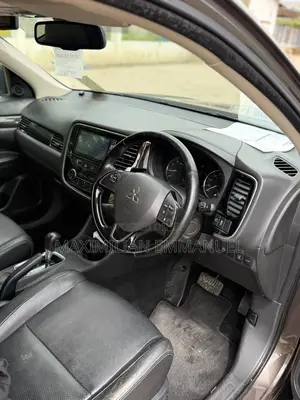 Mitsubishi Outlander 2016 Gray