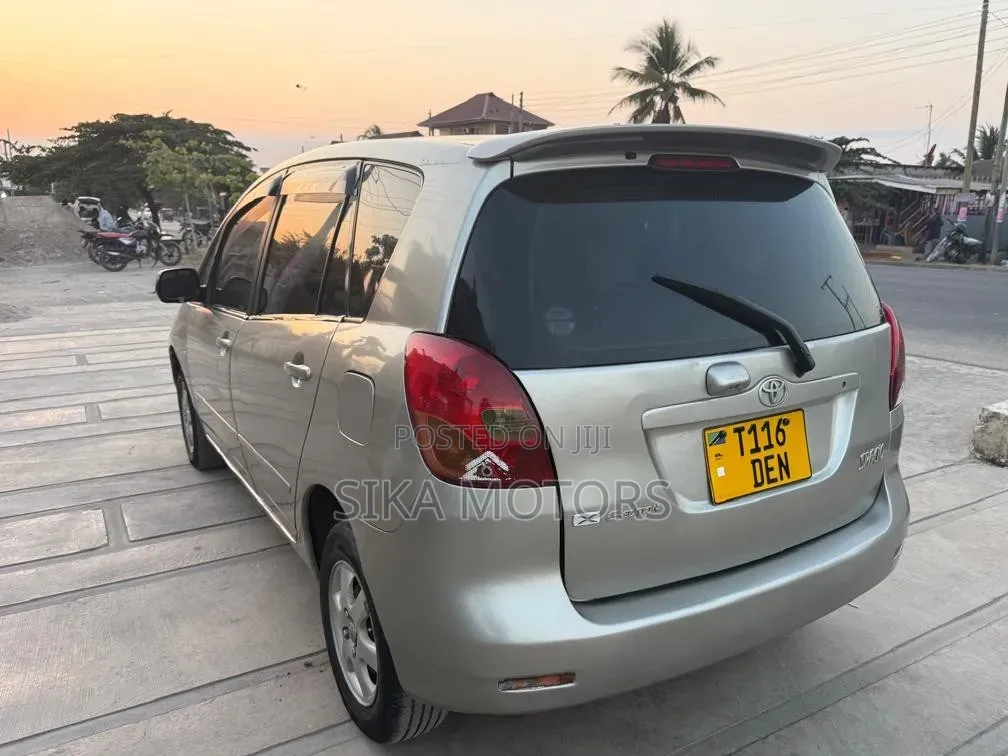 Toyota Corolla Spacio 2002 Silver