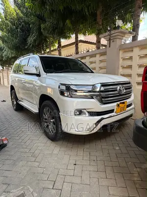 Toyota Land Cruiser 2015 Pearl