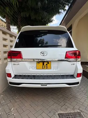 Toyota Land Cruiser 2015 Pearl