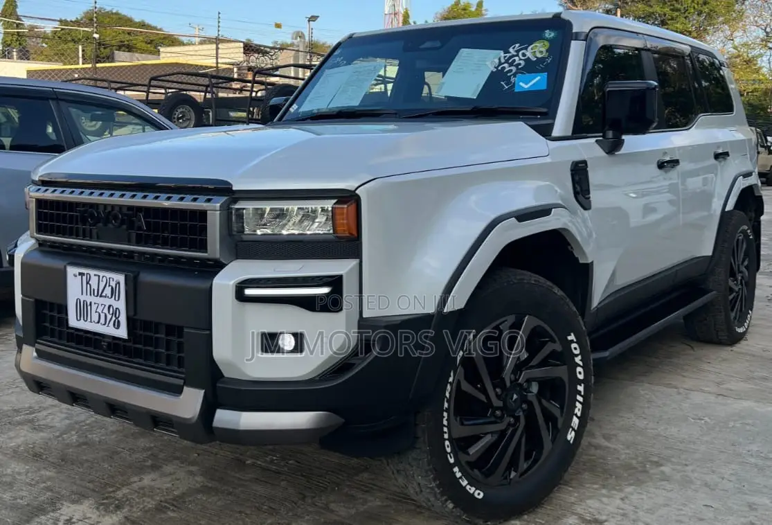 New Toyota Land Cruiser Prado 2025 Pearl