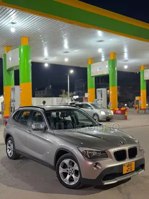 BMW X1 2012 Gold