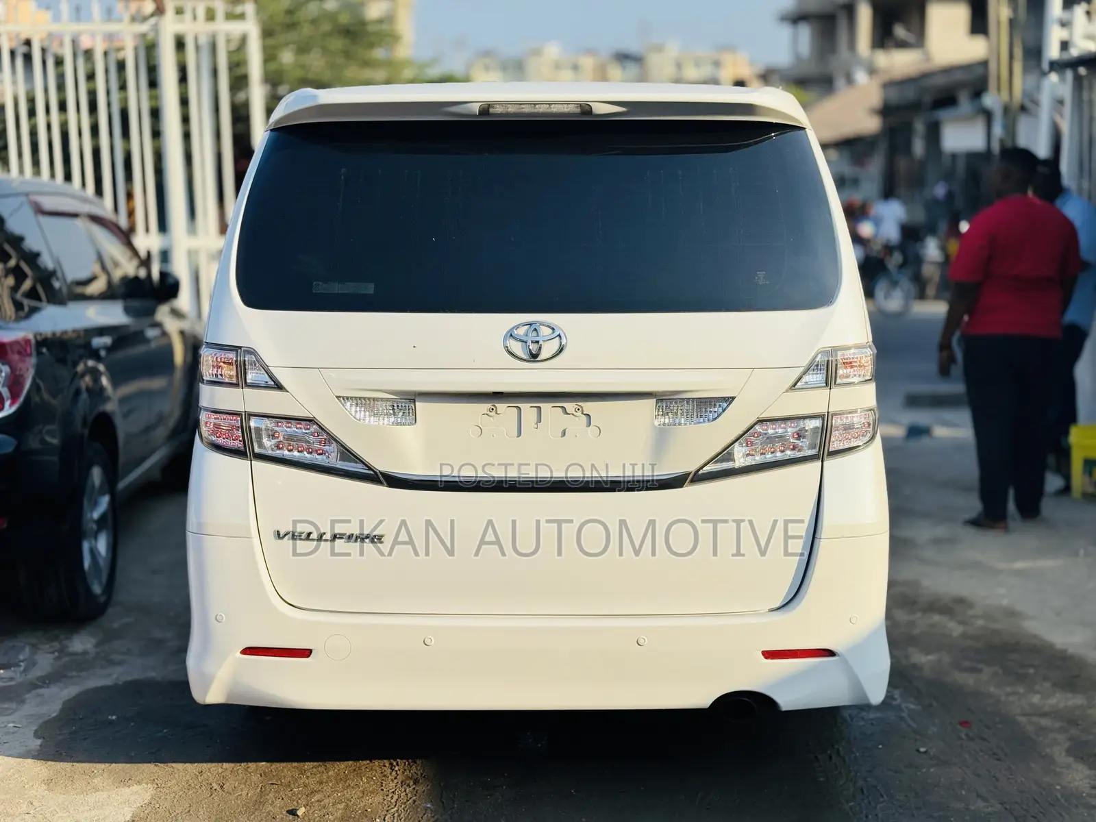Toyota Vellfire V 2.4 4WD 7-Seater 2010 White