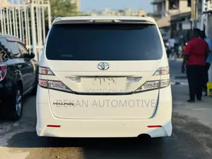 Toyota Vellfire V 2.4 4WD 7-Seater 2010 White