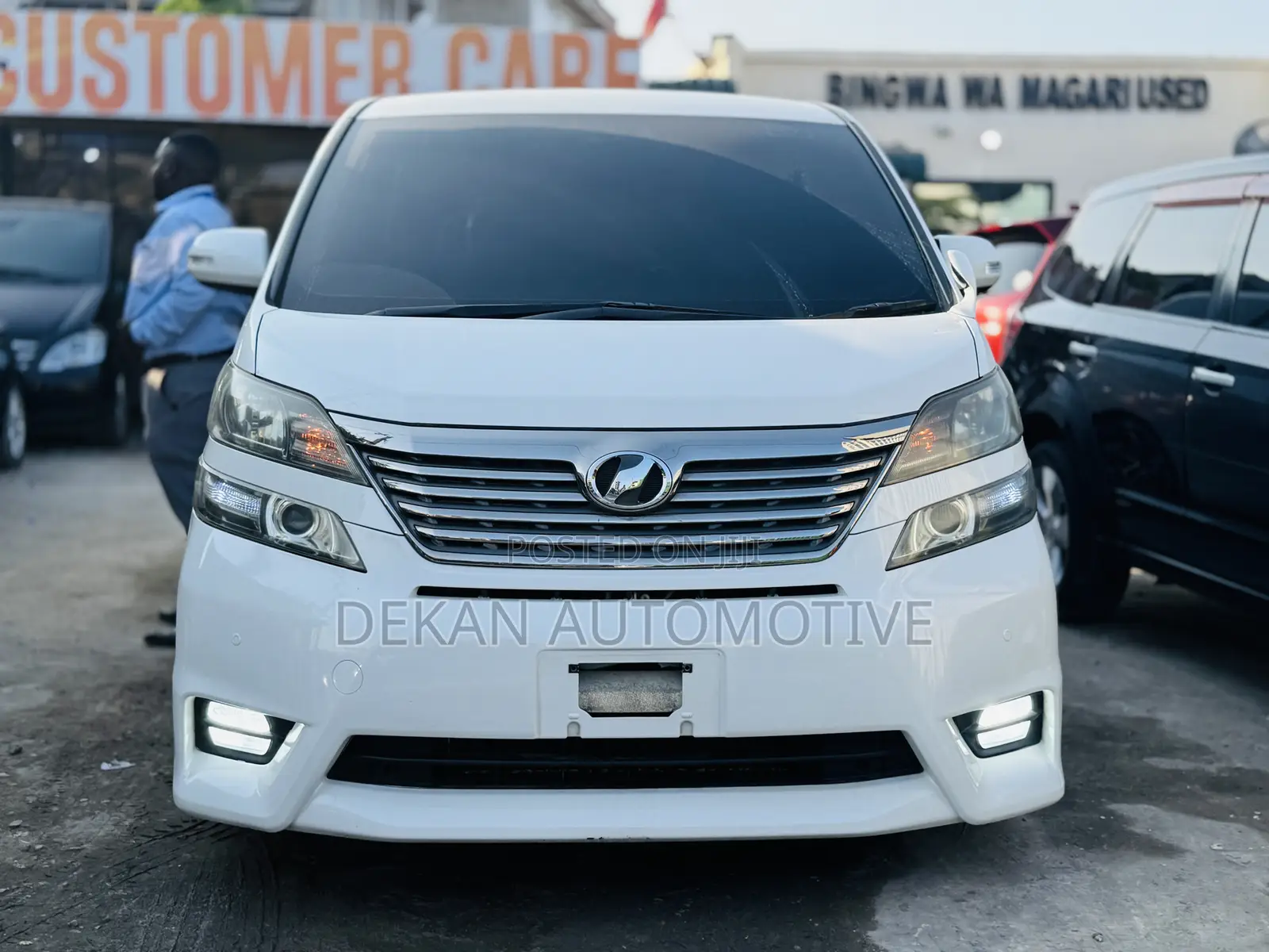Toyota Vellfire V 2.4 4WD 7-Seater 2010 White