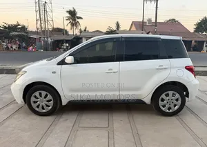 Toyota IST 2004 White