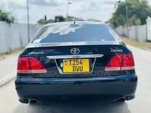 Toyota Crown 2006 Black
