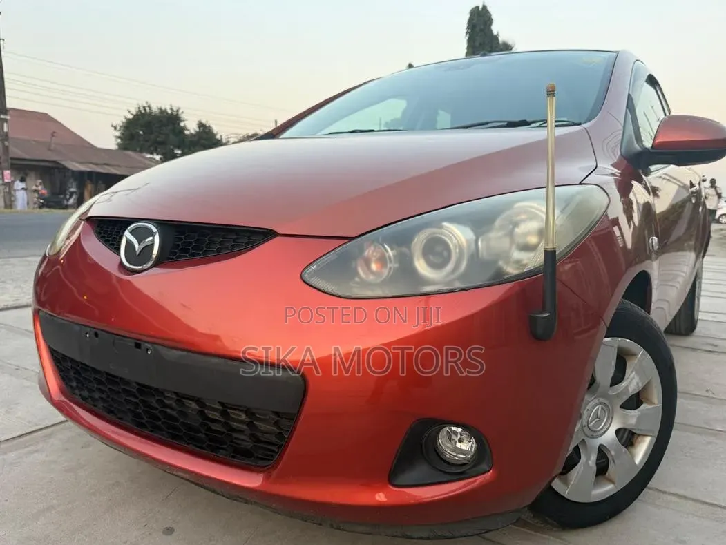 Mazda Demio 2009 Orange