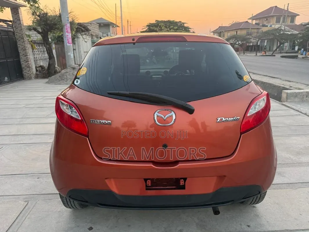 Mazda Demio 2009 Orange
