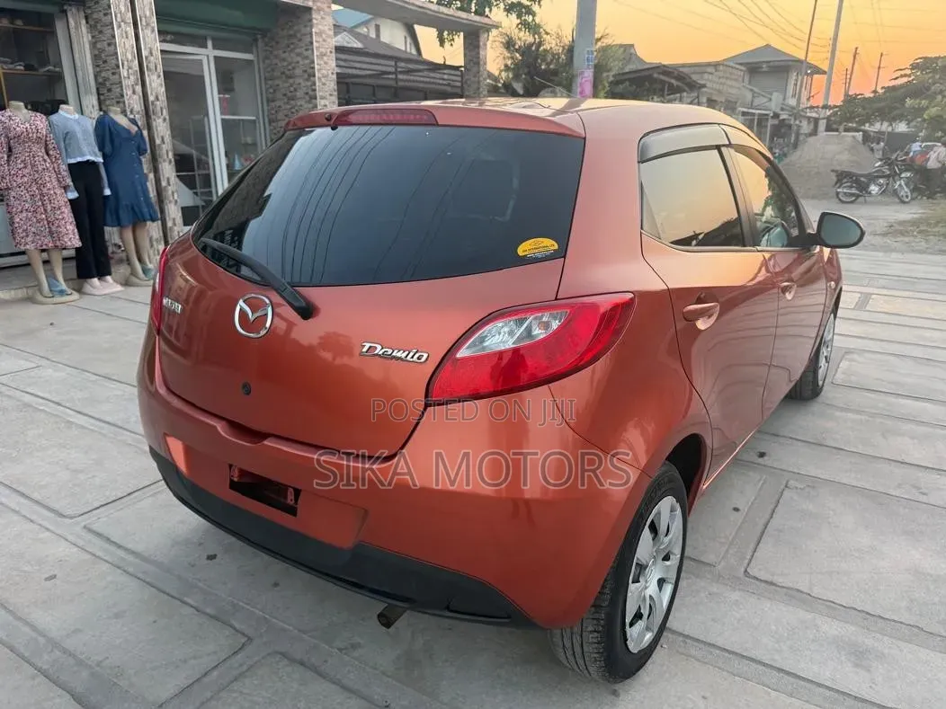 Mazda Demio 2009 Orange