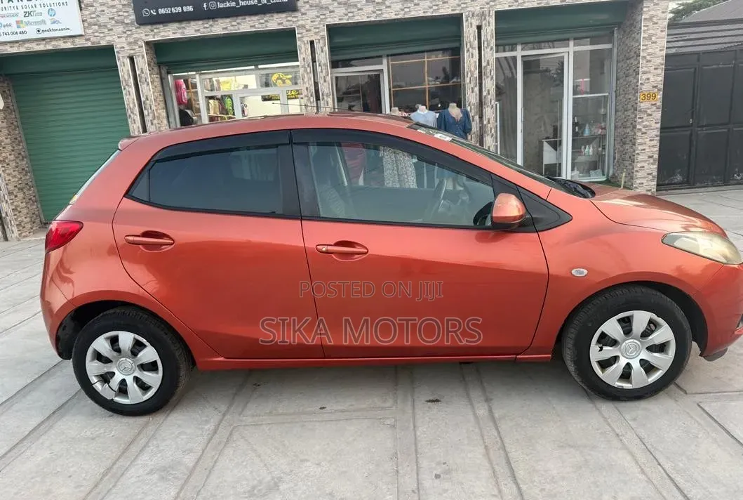 Mazda Demio 2009 Orange