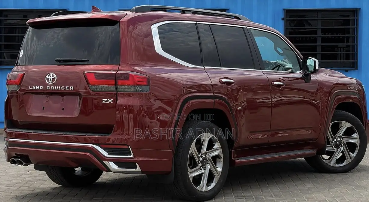 Toyota Land Cruiser LC300 2023 Burgundy