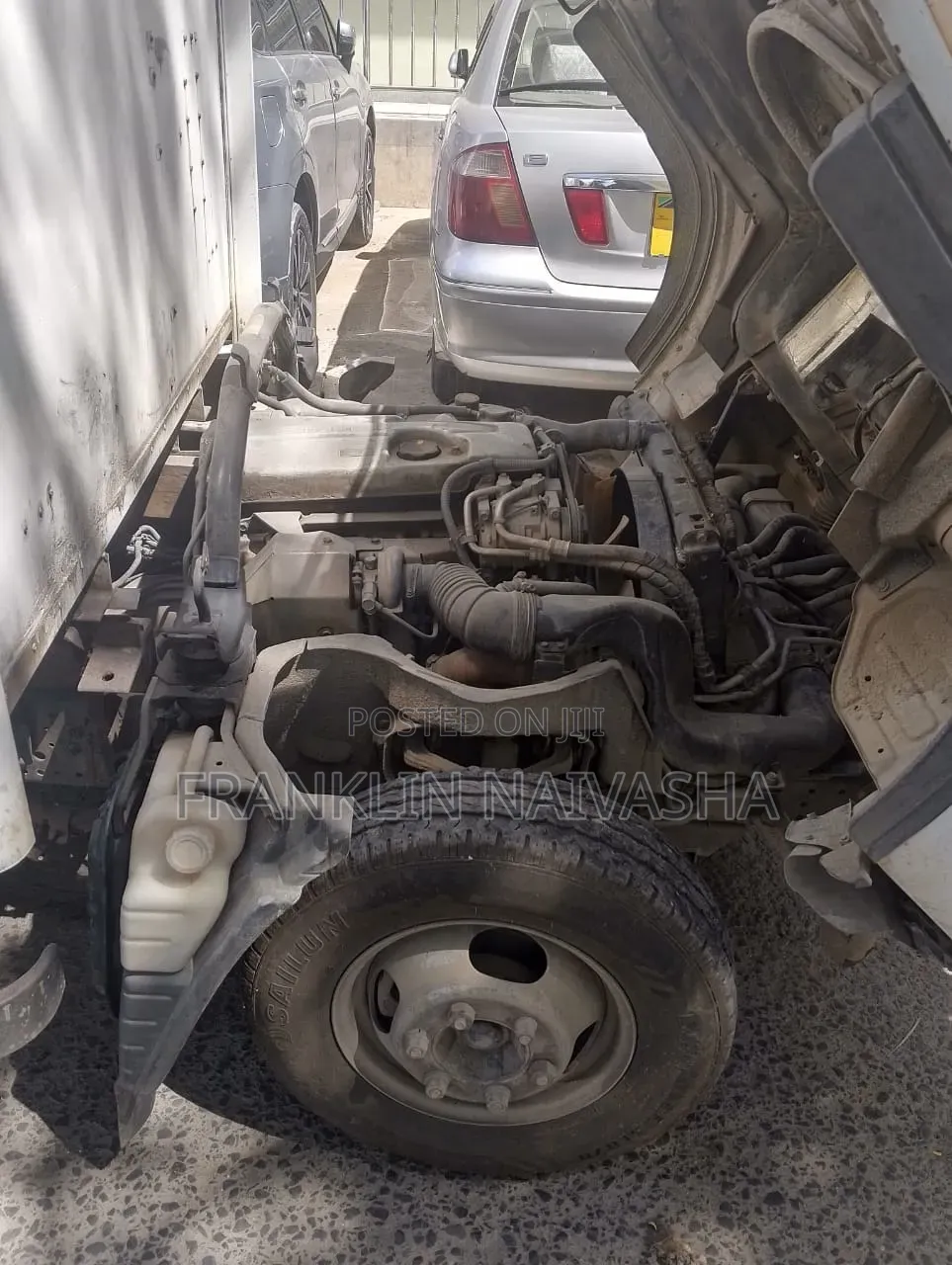 Mitsubishi Canter 2001 White