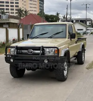 Toyota Land Cruiser 2014 Brown