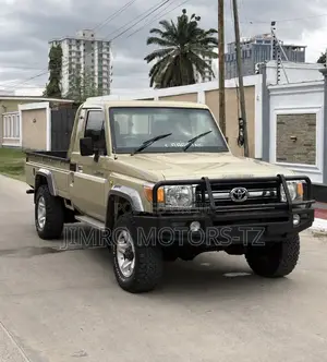 Toyota Land Cruiser 2014 Brown