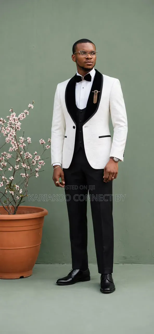 Men’s Luxury White Floral Jacquard Tuxedo Suit