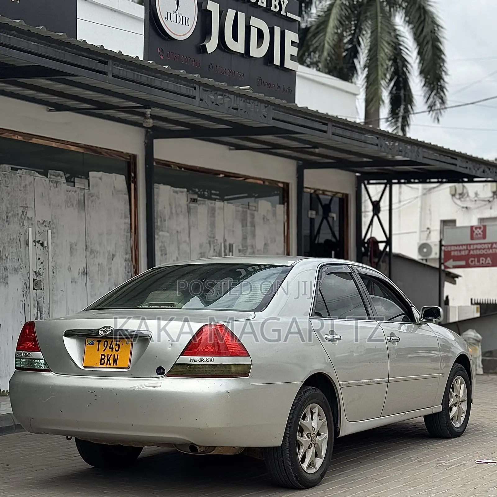 Toyota Mark II 2002 Silver